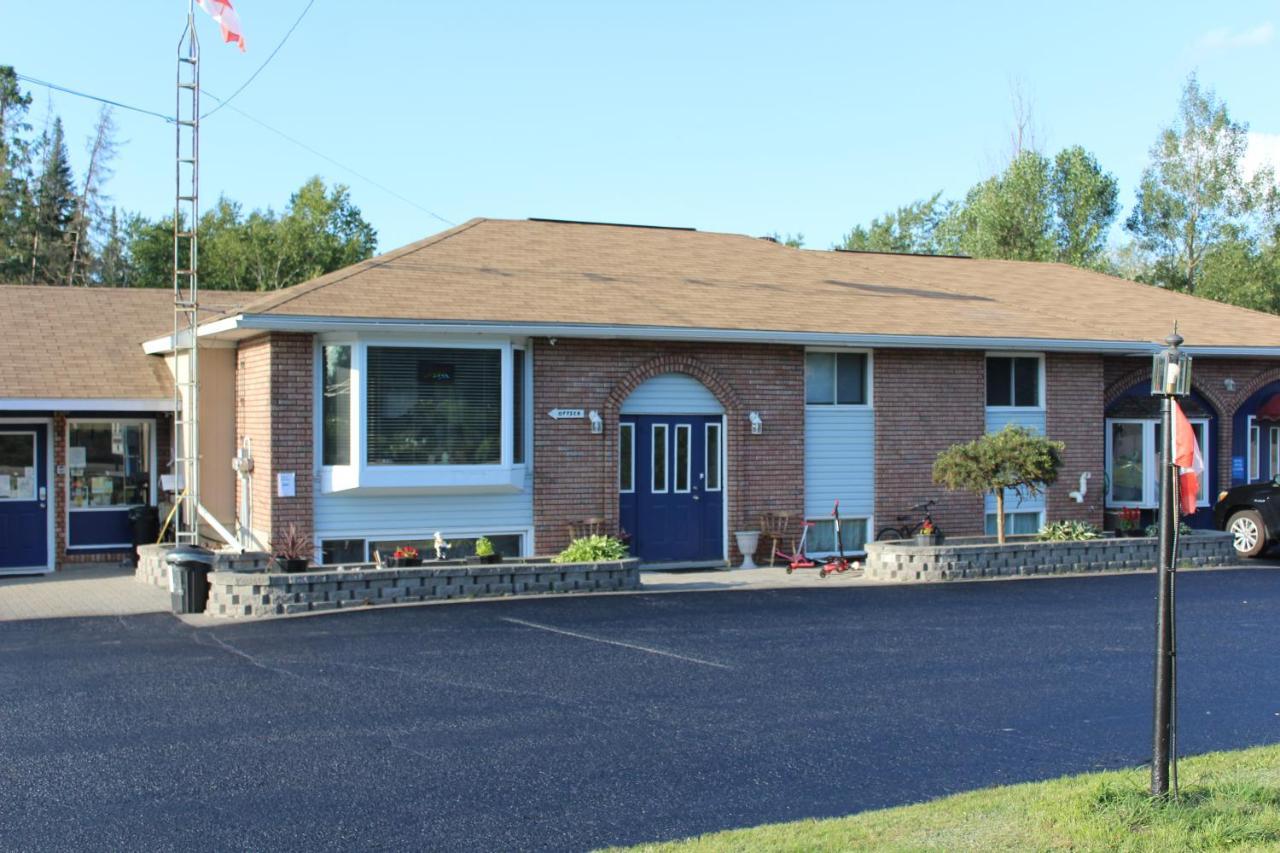 Two Rivers Motel Mattawa Exterior foto
