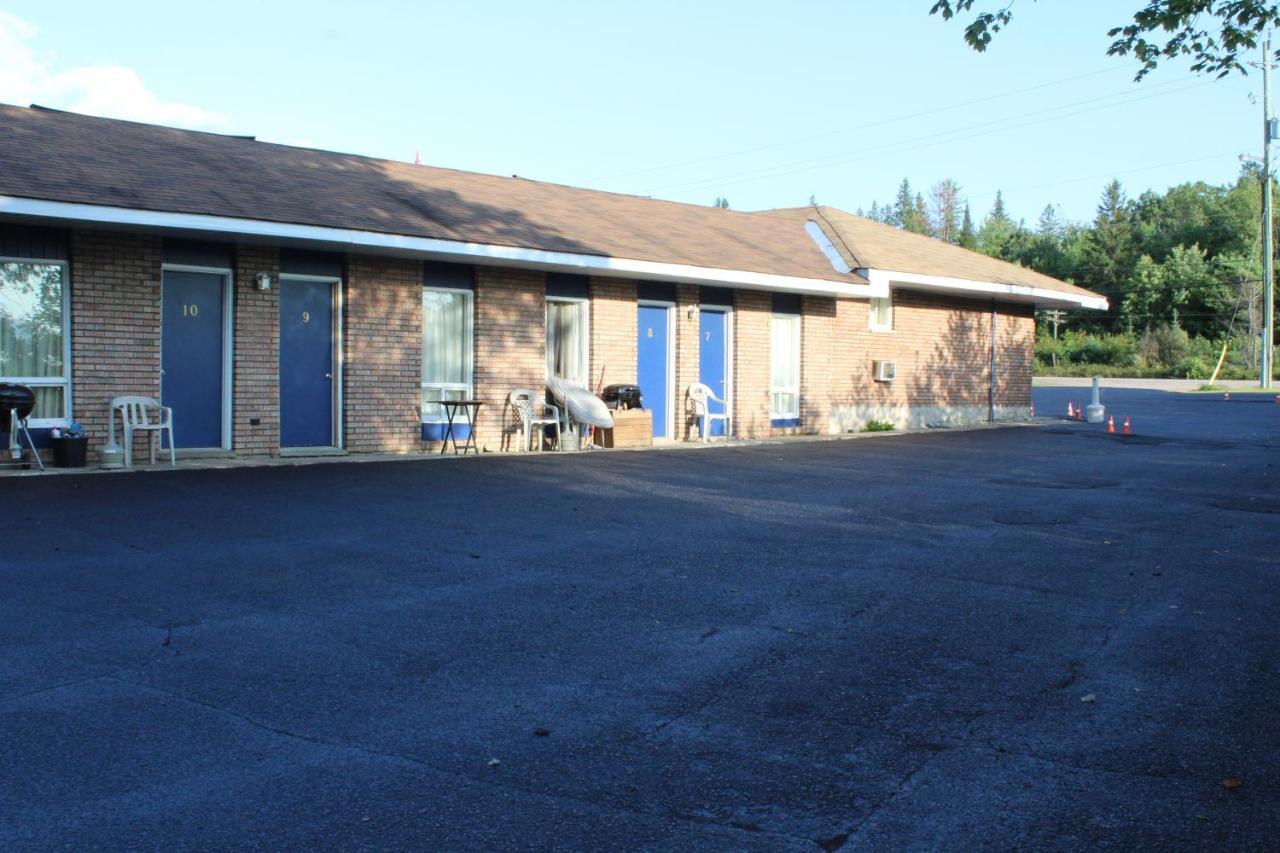 Two Rivers Motel Mattawa Exterior foto